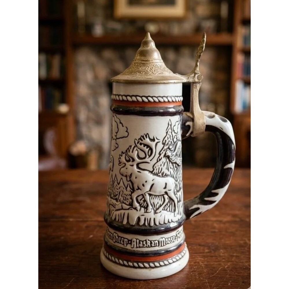 Vintage 1976 Avon North American Wildlife Beer Stein